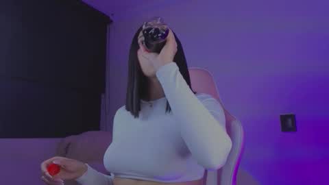 Snapshot of samara_lam chatting on September 18, 3:54 am Sammy  online show from September 18, 3:54 am