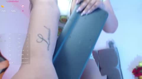 samara_wish online show from November 26, 3:20 pm