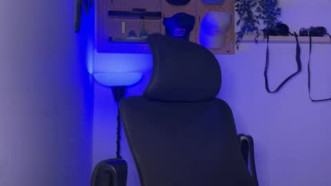 Sam Dornan online show from April 15, 2:59 am