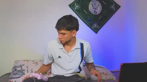 samevansx online show from December 2, 6:50 pm