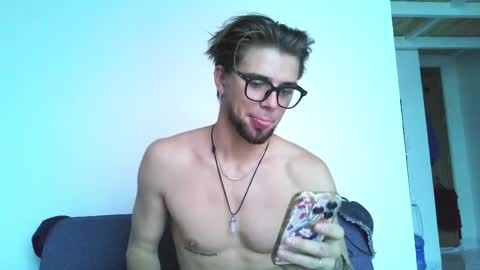 Fansly -       Top4fans   online show from April 15, 10:40 am