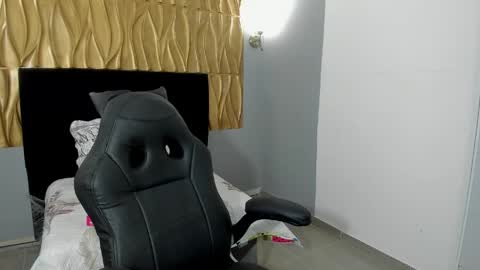 Sammy  online show from April 5, 4:20 am