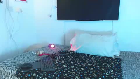 Samantha ferrer online show from February 9, 9:05 am