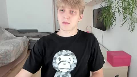 Sam online show from October 17, 9:24 am