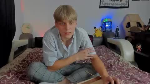 Sam online show from September 18, 12:42 pm