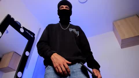   online show from September 25, 4:30 am