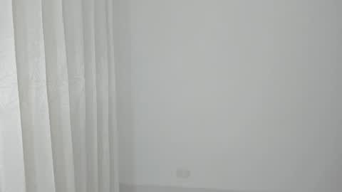 Hello I am absent due to a family calamity I will return soon-hola estoy ausente por un problema familiar volvere pronto. online show from January 10, 11:18 pm