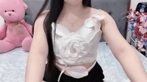 sanami_sian_ online show from June 2, 1:29 am