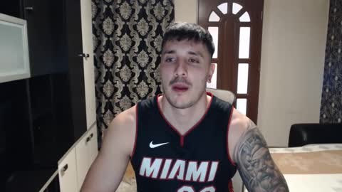 Sanchez Erik online show from February 15, 11:50 am