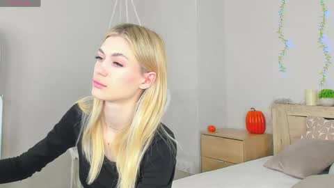 sandraa_anderson online show from May 24, 11:44 pm