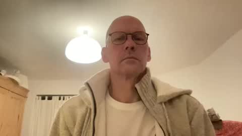 santaclausonice online show from November 21, 12:30 am