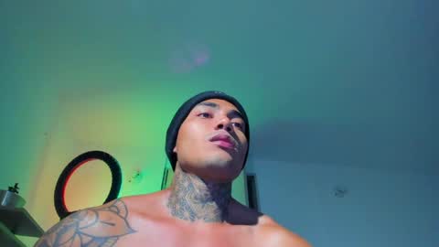 Santi Ferrer online show from April 21, 1:09 am