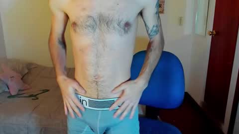 Snapshot of santi_mateo chatting on October 1, 3:22 pm Santi online show from October 1, 3:22 pm