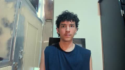 santi_twink19 online show from November 10, 8:11 pm