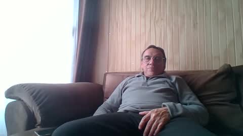 santiago_n online show from June 2, 6:32 pm