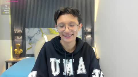 santiago_russo18 online show from October 22, 12:07 pm