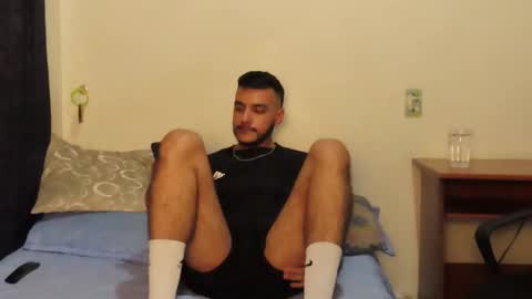 Snapshot of santiexxx chatting on October 8, 3:56 am santiexxx online show from October 8, 3:56 am