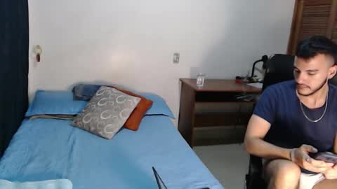 Snapshot of santiexxx chatting on October 13, 4:03 am santiexxx online show from October 13, 4:03 am