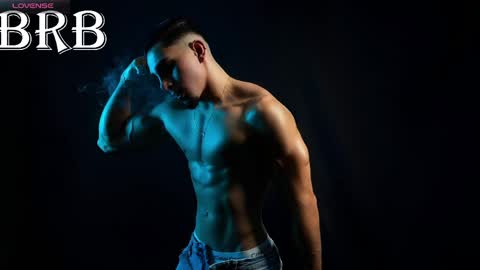 Santiago Seans online show from May 23, 1:18 pm