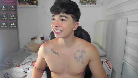 Mr. Santiago online show from May 9, 2:01 pm