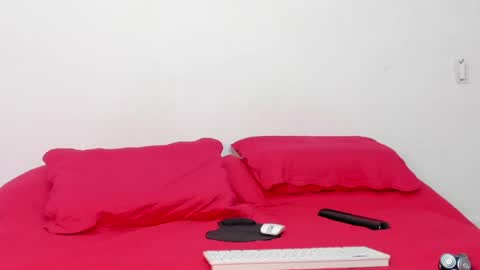 santy_of1 online show from May 27, 3:09 pm