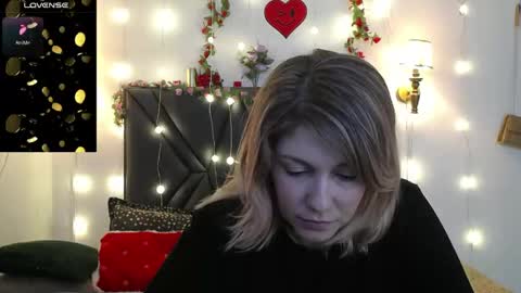 sanyaseraphine0 online show from May 30, 7:56 pm
