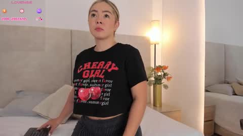 Saori  online show from November 11, 12:07 pm