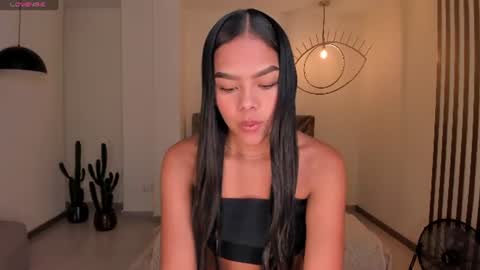 Saphira James online show from July 2, 3:23 am