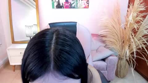    Safira     online show from October 10, 8:35 pm