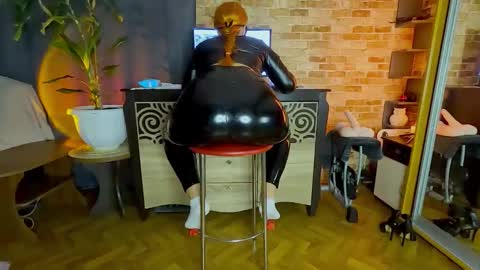 sara  foxy online show from February 13, 2:48 am