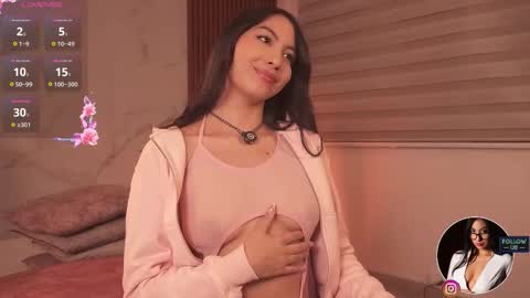 S A R A  G  online show from March 21, 5:35 am