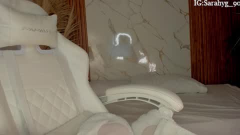 S A R A online show from March 1, 1:32 am