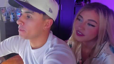 sara_jhon_ online show from May 8, 3:12 am