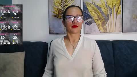 Sara   online show from March 25, 9:54 pm