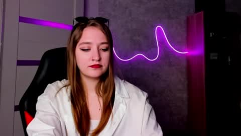 Sara online show from April 9, 9:20 pm