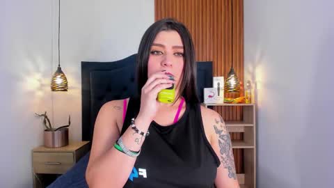 Snapshot of sara_stone17 chatting on October 13, 11:45 am  -  online show from October 13, 11:45 am