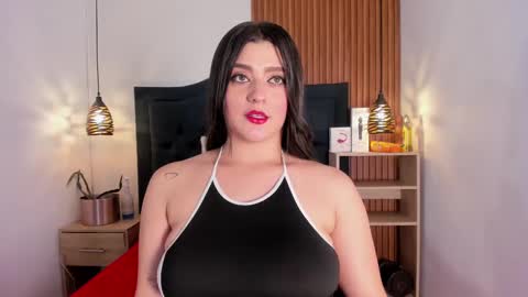 Snapshot of sara_stone17 chatting on October 4, 7:33 pm  -  online show from October 4, 7:33 pm