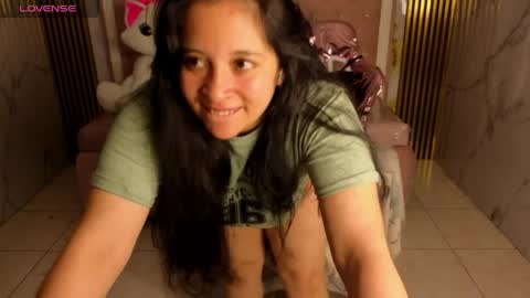 Sara T. online show from May 31, 4:11 am