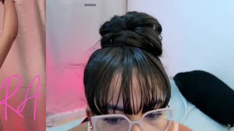 sara velez online show from February 13, 6:48 pm