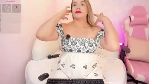 Saraa Gomez online show from April 11, 7:51 pm