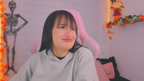 Sarah Ramirez online show from October 25, 4:24 am