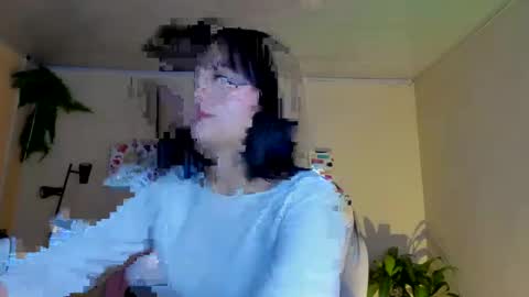 Sarah Ramirez online show from February 20, 2:35 pm