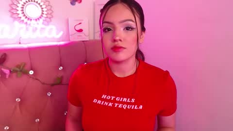 Snapshot of saraa_swett chatting on October 22, 4:41 pm online show from October 22, 4:41 pm