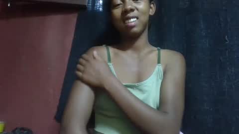 sarah146341 online show from March 12, 5:57 am