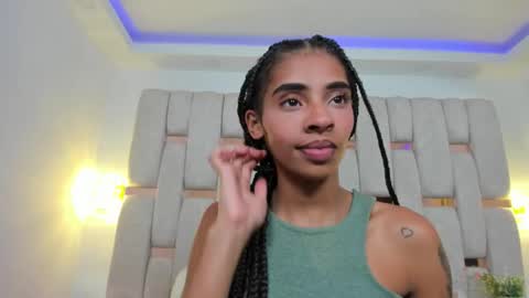 Snapshot of sarah_ashbourne chatting on October 24, 12:44 am sarah_ashbourne online show from October 24, 12:44 am