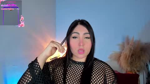 Snapshot of sarah_bali chatting on December 5, 12:14 am Sarah Valkiria  IG  Sar lanister online show from December 5, 12:14 am
