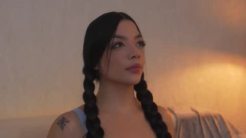       online show from March 28, 1:12 pm