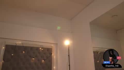 Snapshot of sarah_hiill chatting on October 1, 11:58 pm online show from October 1, 11:58 pm
