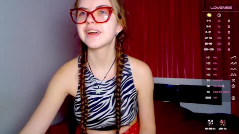 Snapshot of sarah_hs chatting on January 15, 1:52 pm Sarah online show from January 15, 1:52 pm