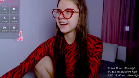 Sarah online show from May 4, 5:19 pm